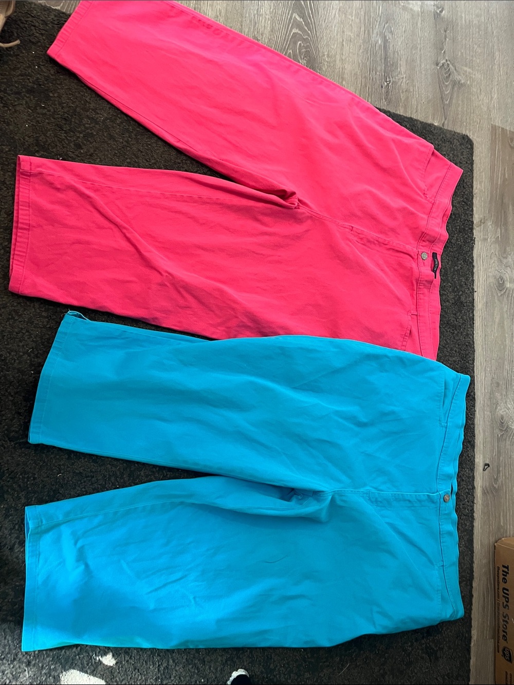 Bill Blass women’s 2 Capri Pants in Hot Pink and Bright wTurquoise size 20W Vtg
